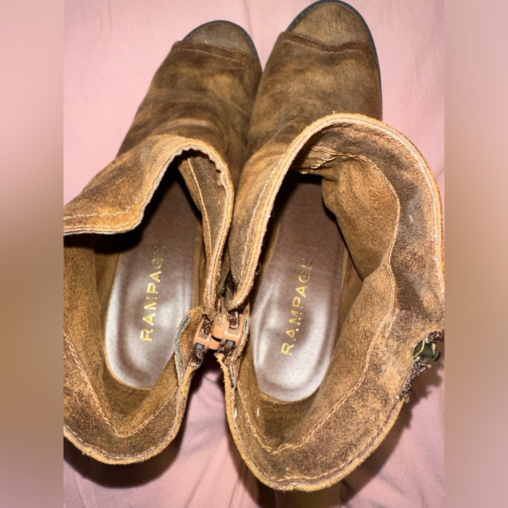 Rampage Booties - Picture 3 of 4